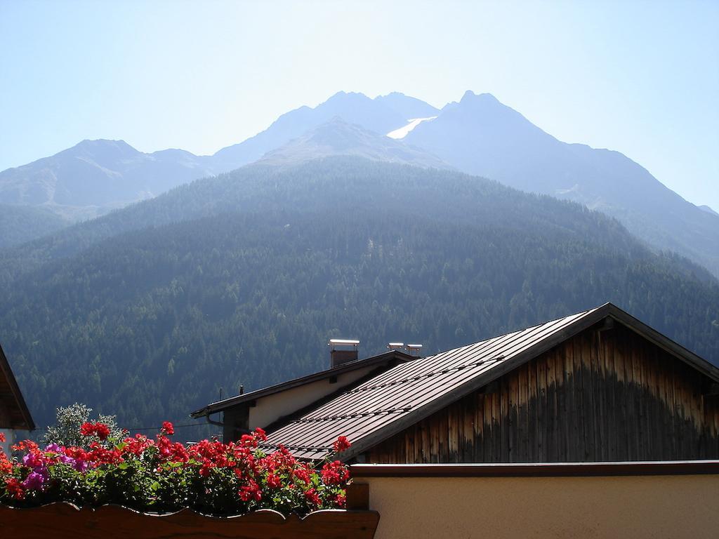 Apart Elisabeth Lägenhet Pettneu am Arlberg Rum bild